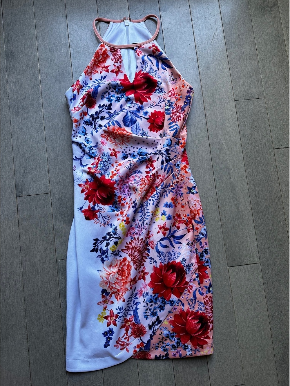 Womenâs Guess Floral Print Bodycon Sleeveless Dress with Keyhole Neckline Prom 0